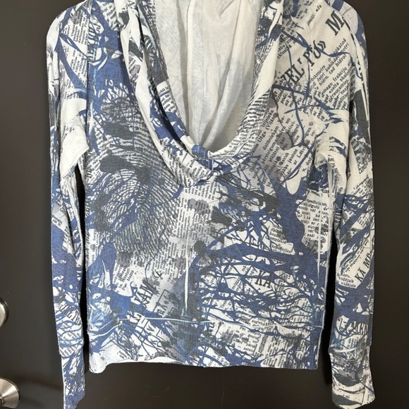 Hooded ,Zipper, Sweater - Picture 3 of 3